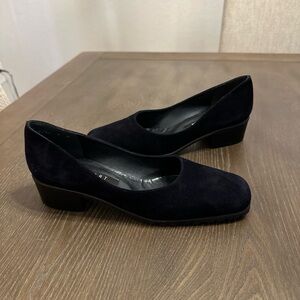 Vintage Stuart Weitzman Suede Women's Size 8 ‎ Black Block Heel Square Toe